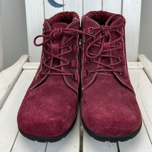 ⭐️Propét "Delaney" Plum Suede Weatherproof Boots size 8